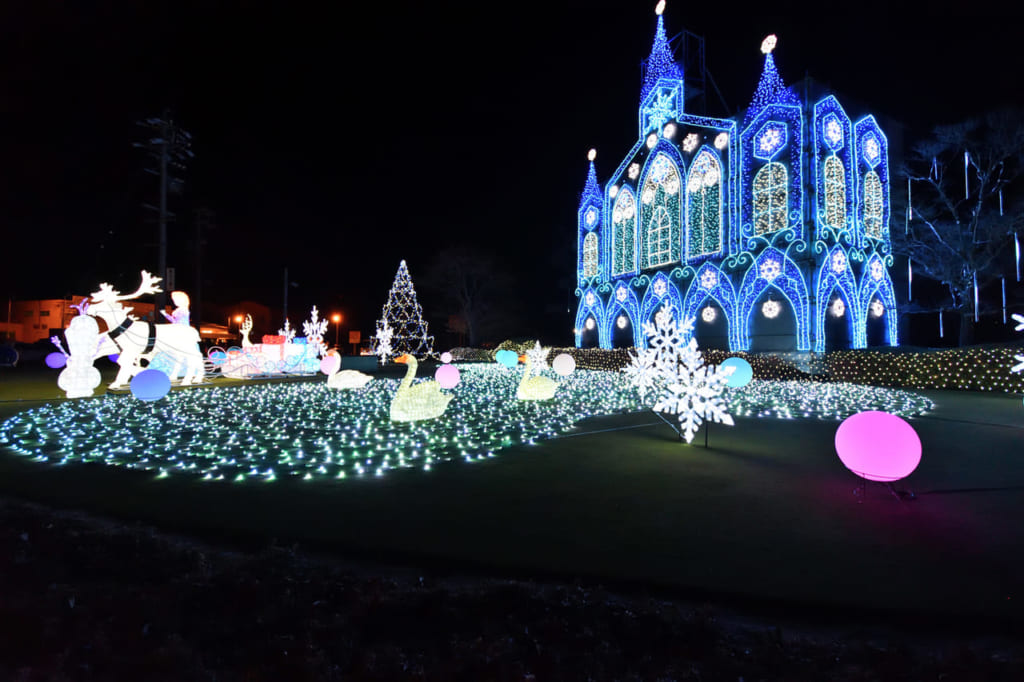 イルミネーションがクリスマスバージョンに – 2025-2026 樫山工業